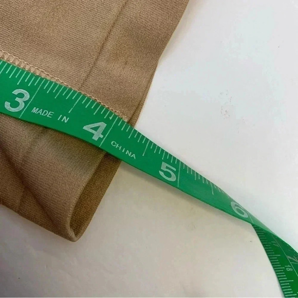 Gloria Vanderbilt two pair medium Shapeware NWT - Picture 5 of 5